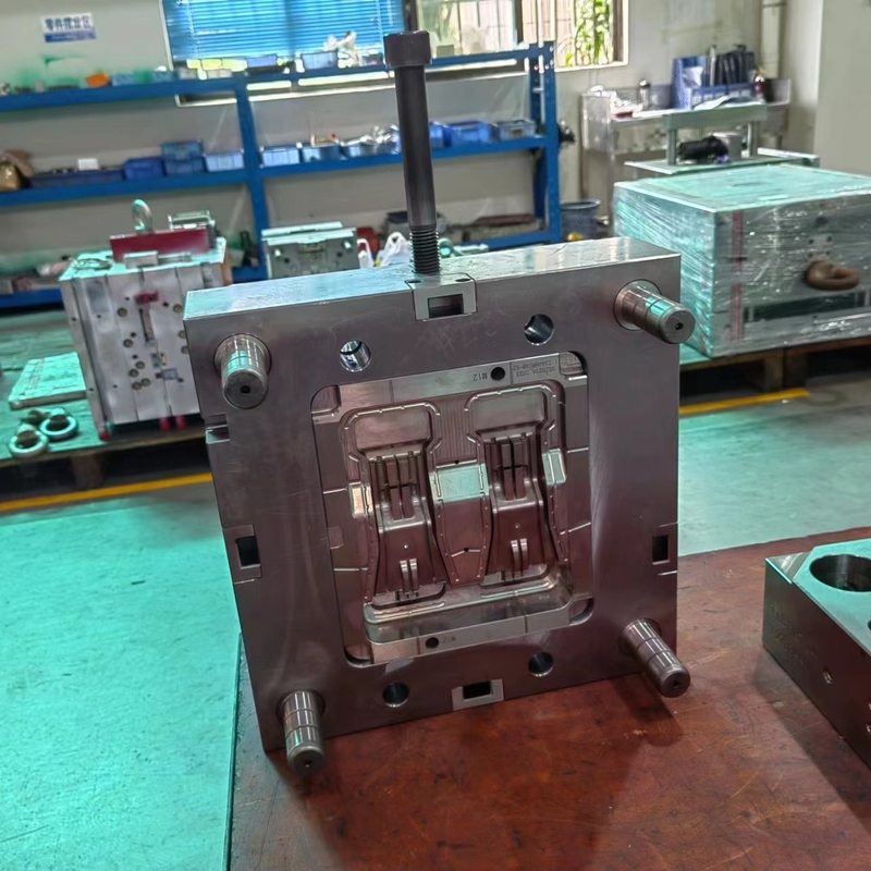 LKM machine à injection d'outillage en plastique CNC avec durée de vie du moule 000 et tolérance ± 0,01 mm