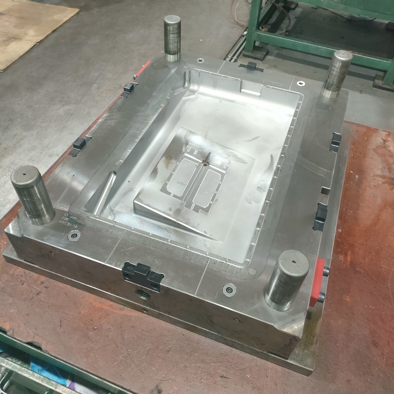Forgeage par injection CNC de plastique P20 cadre en acier pour pièce électronique