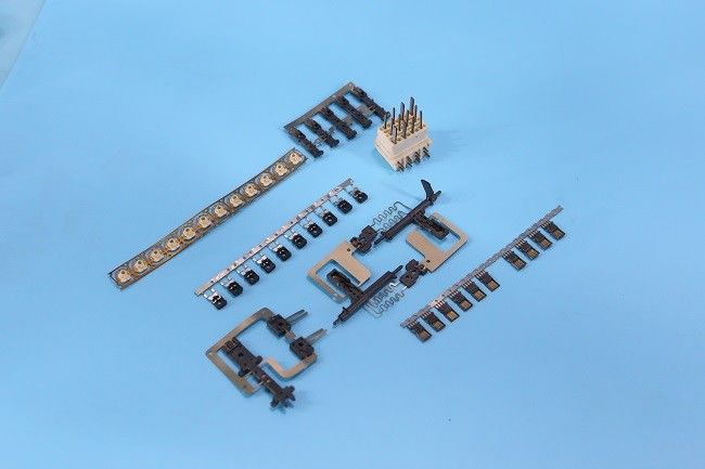 Moulage par injection terminal de connecteur en plastique de composantes électroniques de nitruration