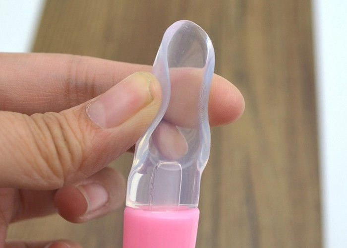 Cuillère réutilisable d'alimentation de bébé de moulage par injection de silicone de 2 couleurs